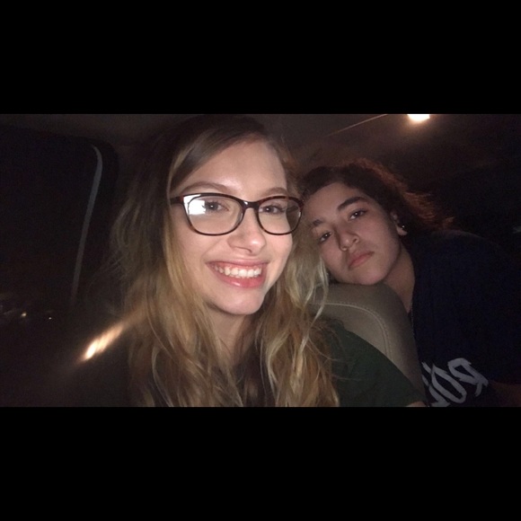 Meet your Posher, Karol - Picture 1 of 1